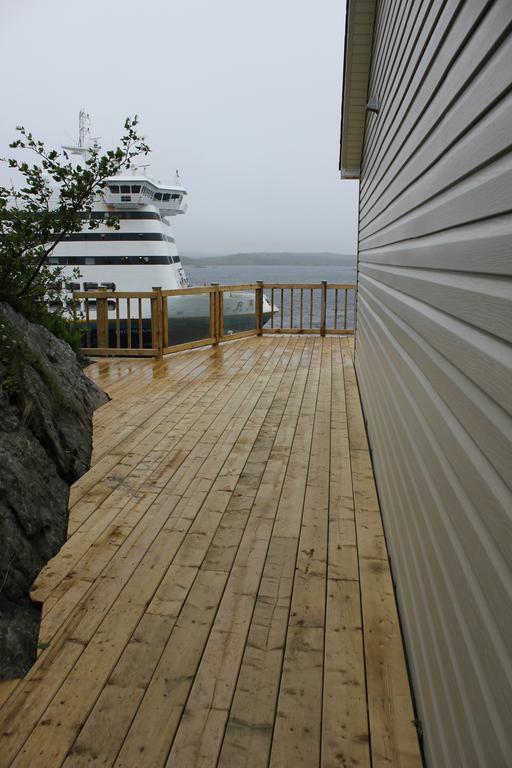 Starboard Side Guest House Channel-Port aux Basques Exterior photo