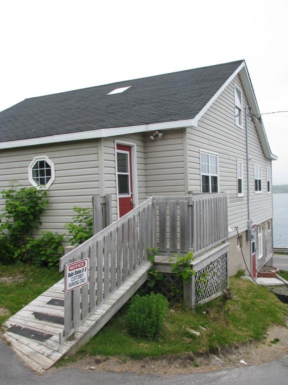 Starboard Side Guest House Channel-Port aux Basques Exterior photo